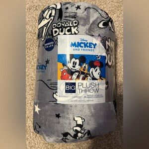 Disney Throw Super Soft Oversized 60”x72”, New